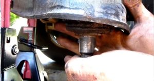 Installing a ball joint
